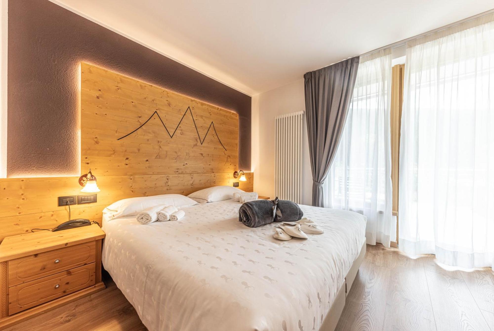 Hotel La Perla Andalo Eksteriør bilde