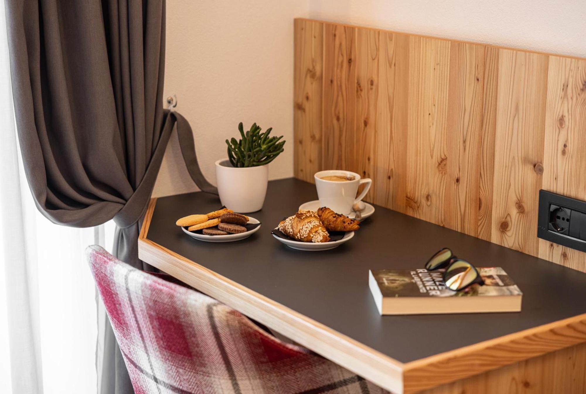 Hotel La Perla Andalo Eksteriør bilde