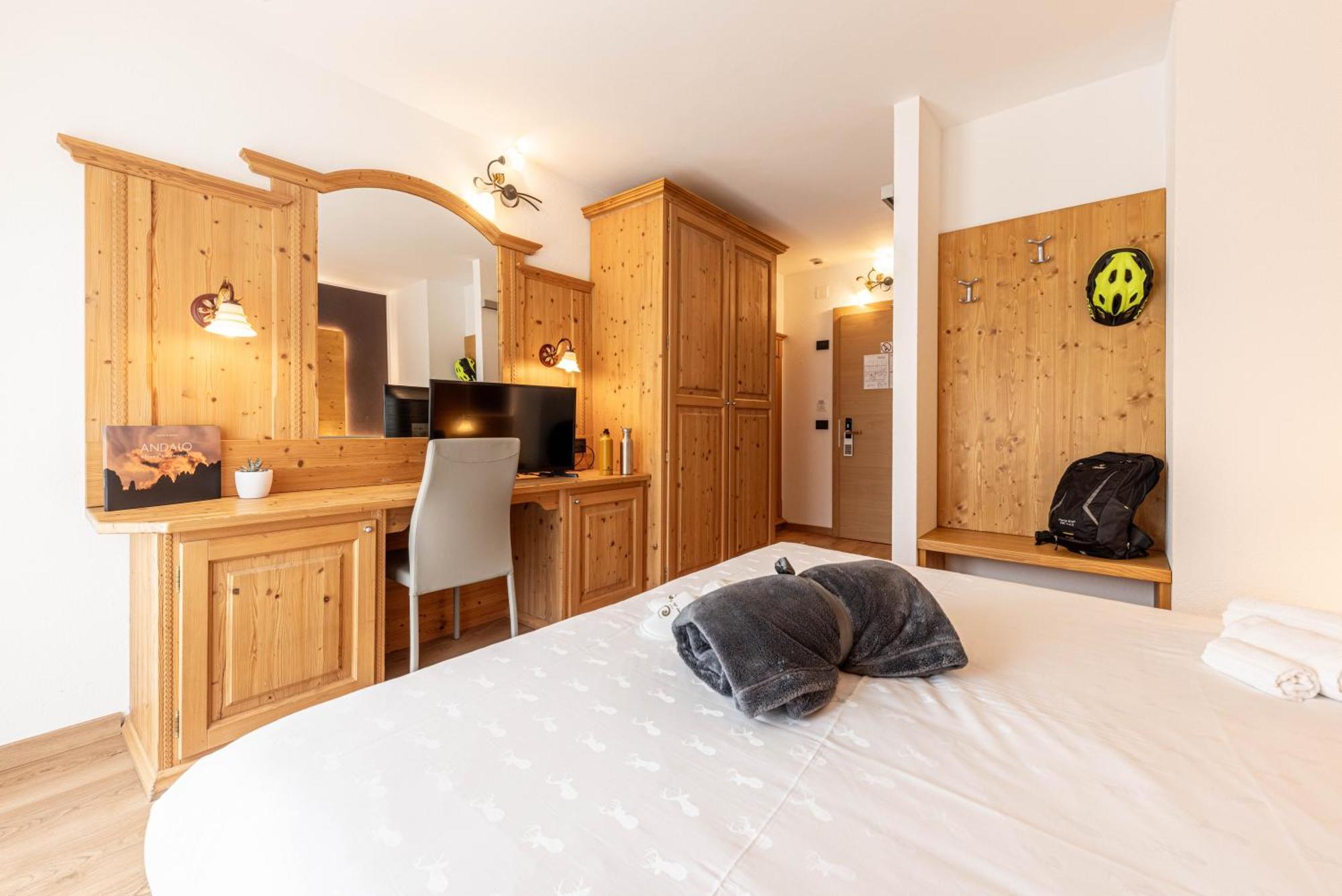 Hotel La Perla Andalo Eksteriør bilde