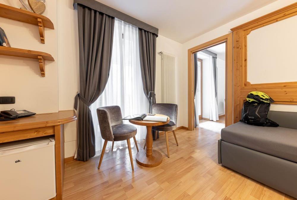 Hotel La Perla Andalo Eksteriør bilde