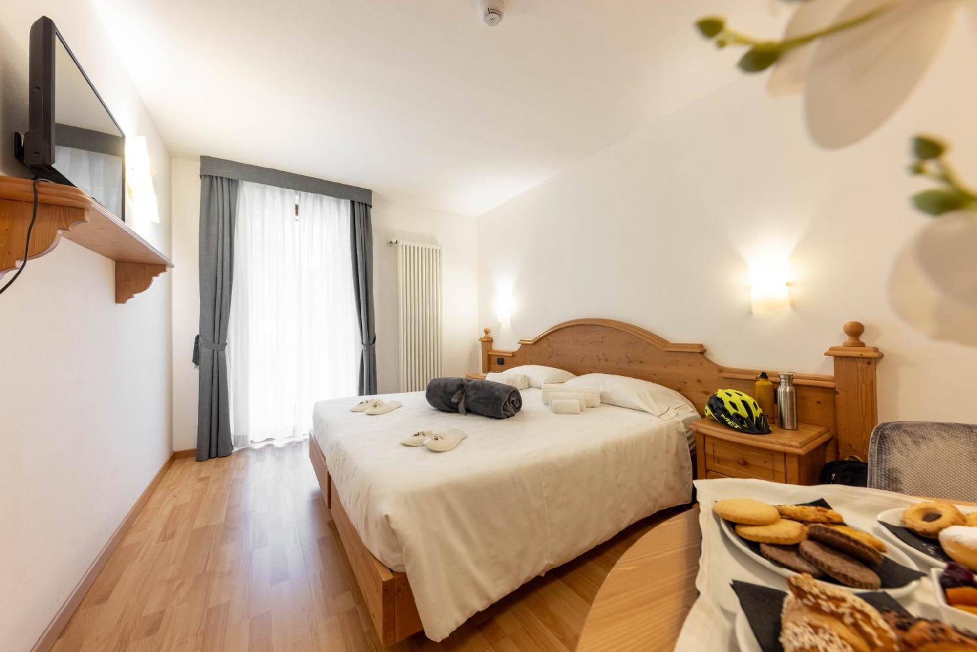 Hotel La Perla Andalo Eksteriør bilde
