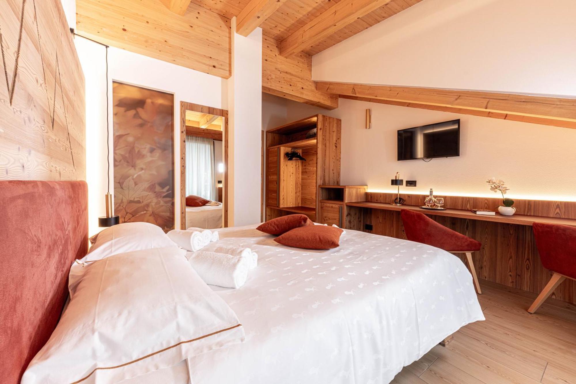 Hotel La Perla Andalo Eksteriør bilde